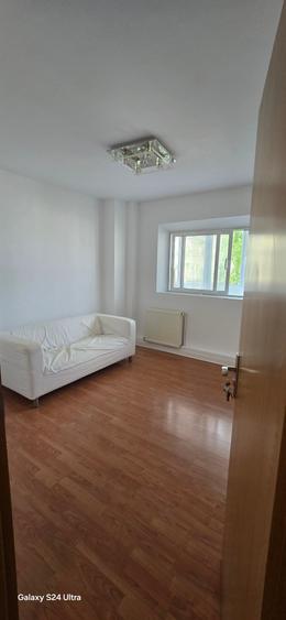 Apartament cu 3 camere decomandat, mobilat în 1 Decembrie 1918
