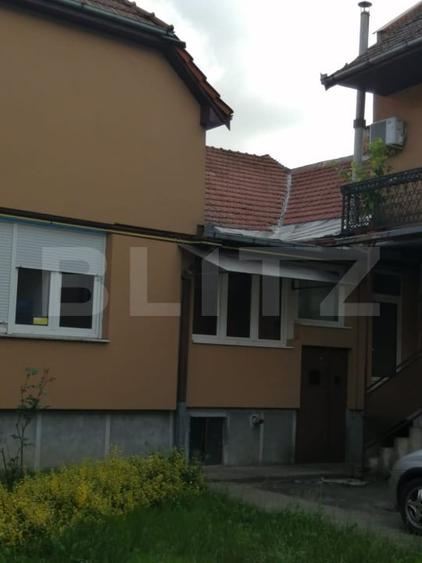 Casă individuală cu 4 camere cu Canalizare în Central