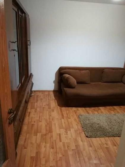 Garsonieră decomandată în Răcădău