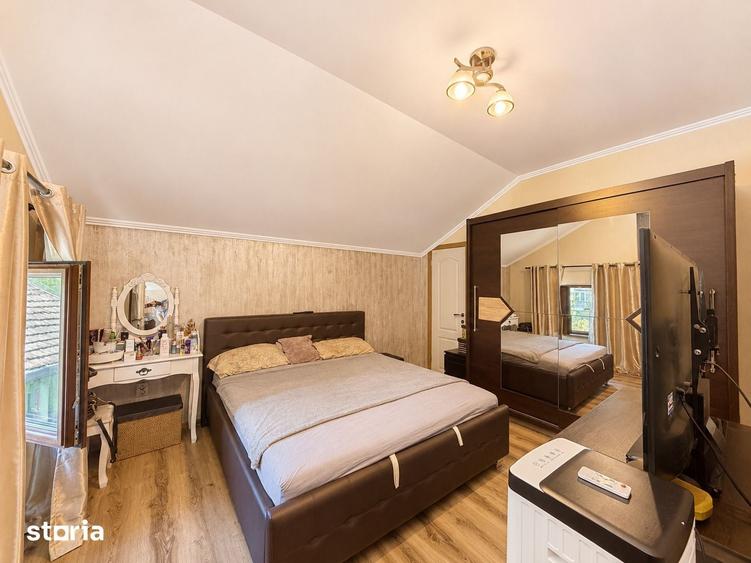 Casă cu 6 camere cu Teren 715 Mp în Central