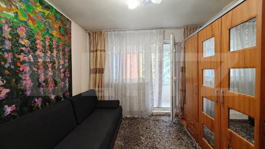 Apartament cu 3 camere decomandat, mobilat în Dacia