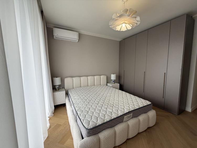 Apartament cu 4 camere în Pipera