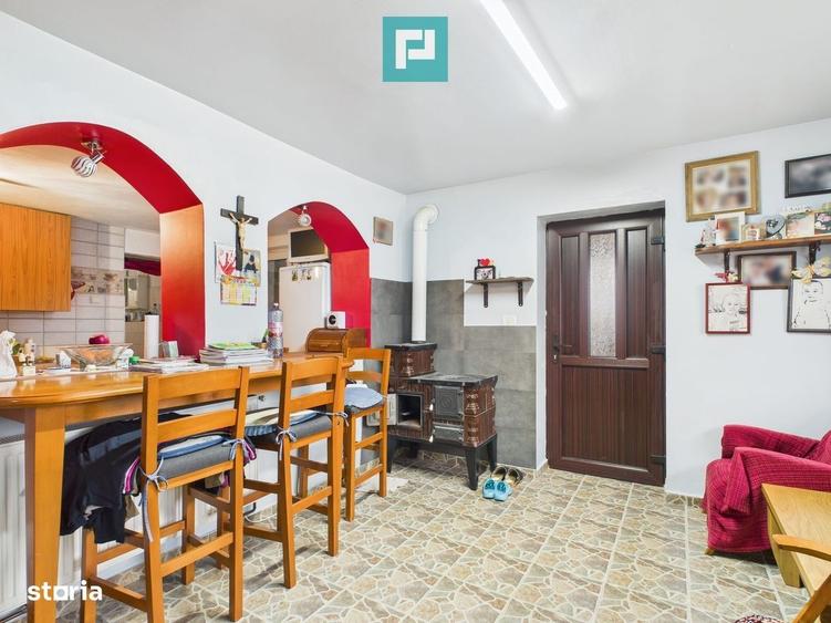 Casă cu 4 camere în Sintea Mică