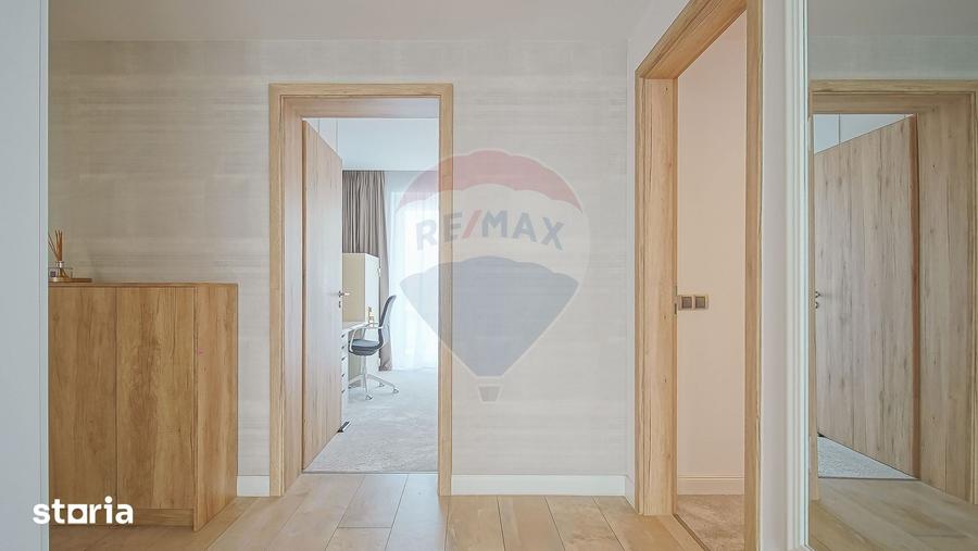 Apartament cu 4 camere în Tractorul