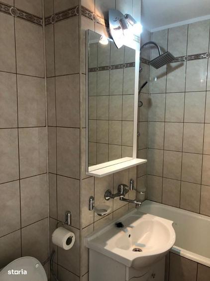 Apartament cu 3 camere decomandat în 9 Mai