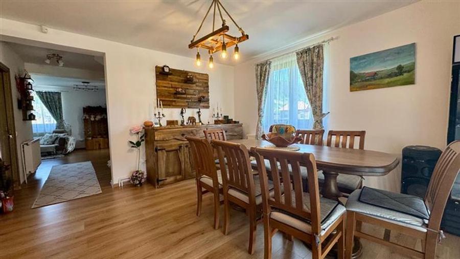 Refugiu pretios:jacuzzi, lemn masiv,2.000 mp teren,4 dormitoare, cuptor, investi - 14