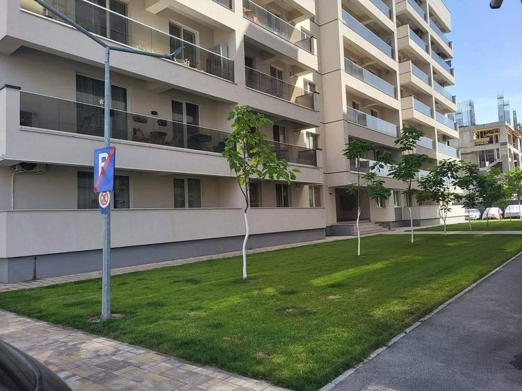 Apartament in bloc nou- 2 minute metrou - 5