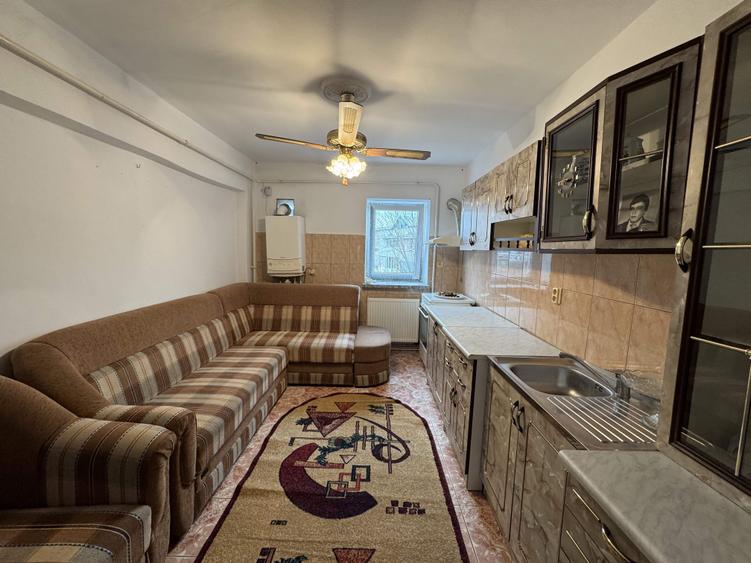 2 cam. 55 mp, decomandat, et.4, str. Manastirii - 10