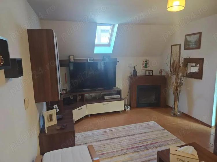 Doua Case Zona Racovi?a Aproape de Nodul Rutier - 16