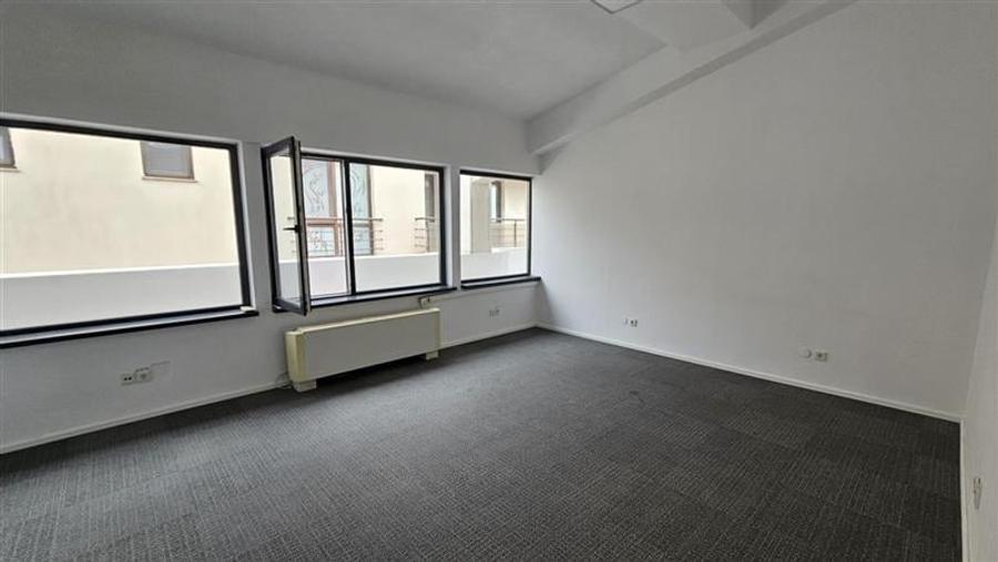 Spatii birouri - Piata Domenii - Stradal - 380 mp - compartimentat - 9