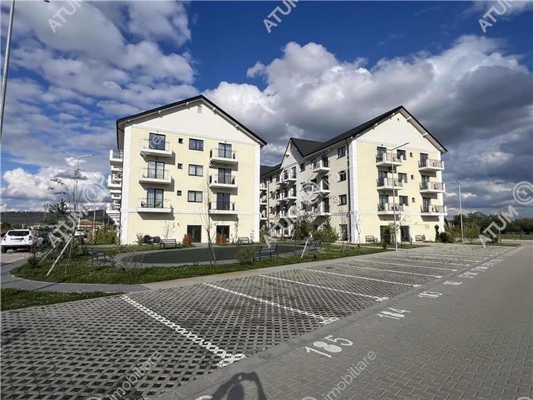 Apartamen 3 camere loc propriu de parcare boxa zona Brana Selimbar - 2