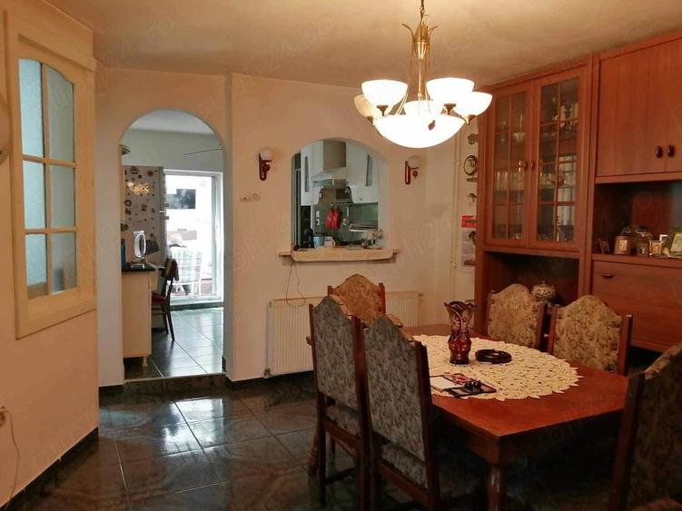 vand casa zona centrala - 2