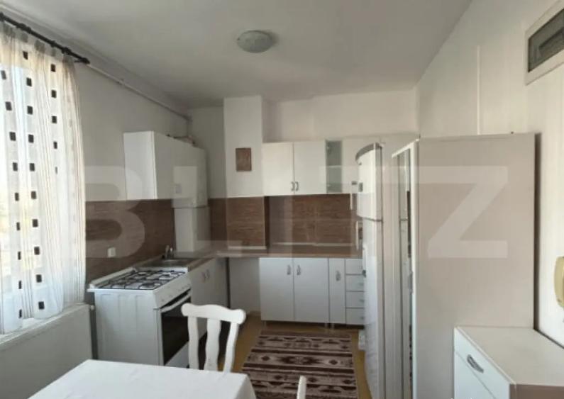Apartament de vanzare, semidecomandat, cu 2 camere, 50 mp | - 2