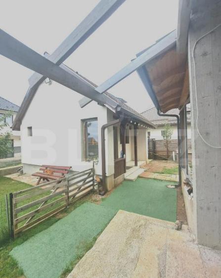 Vand 2 case la pre? de una 187.000 (negociabil) - 2