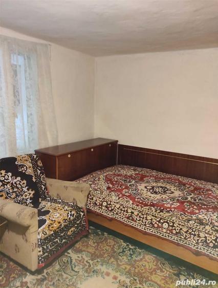 Inchiriez camera cu hol cu intrare separat - 4