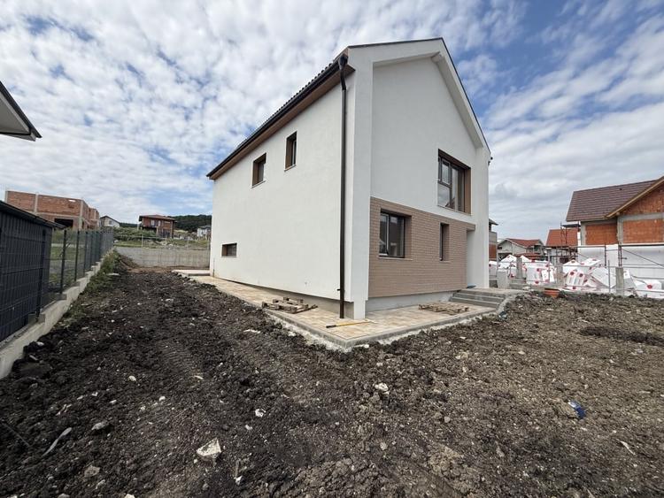 Casă individuală de vânzare în Chinteni - 4