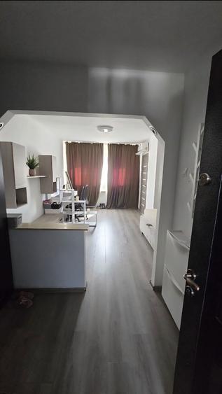 Garsoniera de inchiriat metrou 1 decembrie - 7