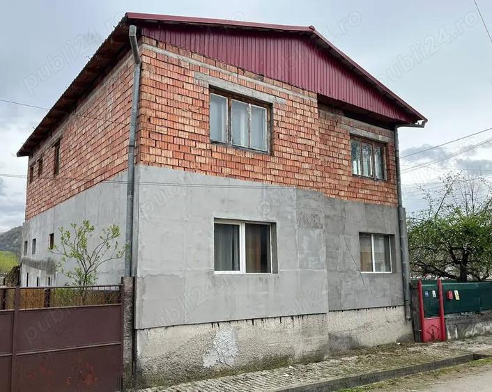 Vand casa cu etaj si teren - 5