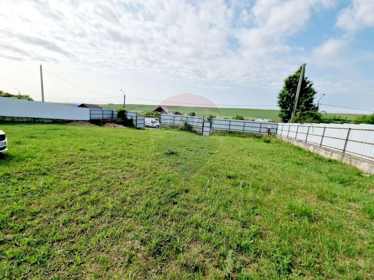 Casă spațioasă S+P+1E+M și teren generos 1664 mp - 4