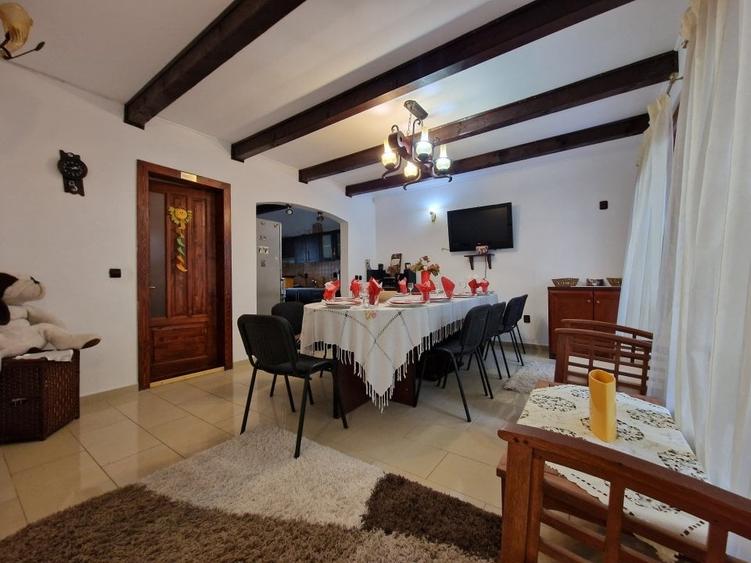 Complex Turistic - 900 mp utili -  teren 3000 mp - Piscina - zona turistica - 6