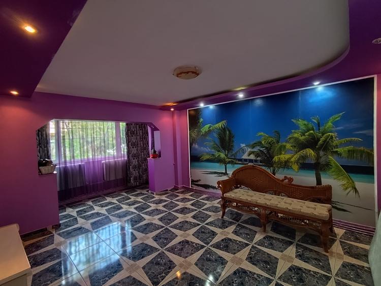 De vanzare apartament 3 camere transformat in 2-Pacii-Militari - 2