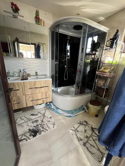 COMISION 0 Casa P+1 2 intrari 7 camere 4 bai teren total 861 mp Poroinica - 7