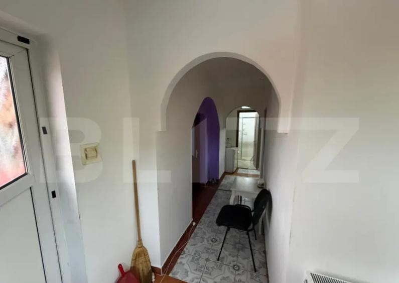 De inchiriat apartament cu 3 camere, la parter, cu terasa si - 9