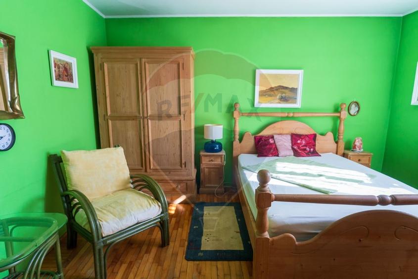 Casă / Vilă, 10 cam., potrivit azil batrani sau clinica - 25