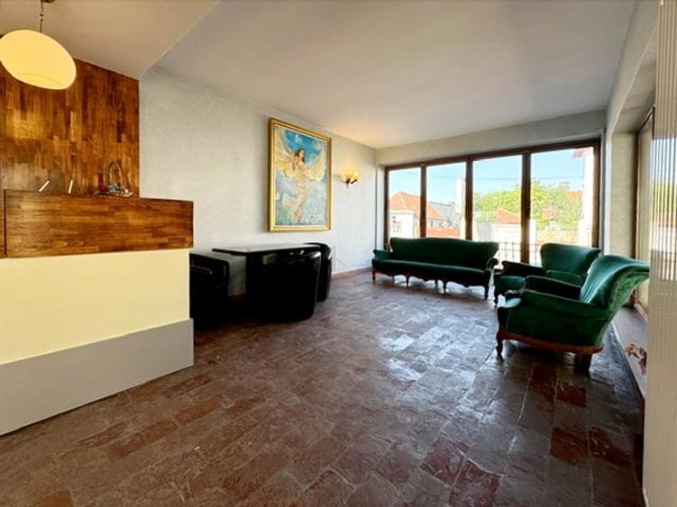 Casa/ Spatiu de Inchiriat - 1