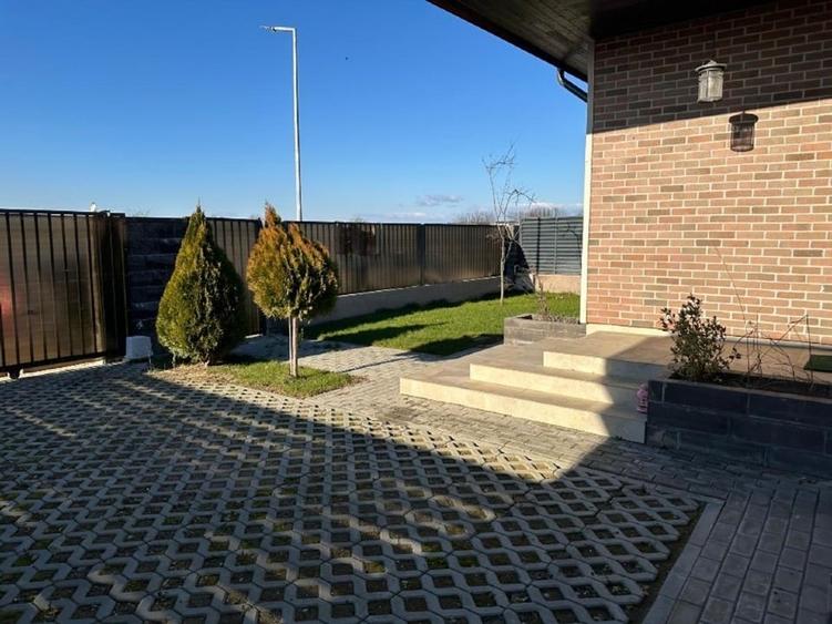 Casă Individuală pe Parter în Tunari – 4 Camere, Terasă Mare 0% Comision - 1