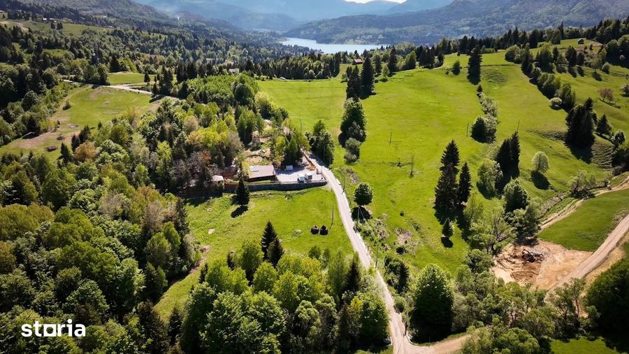 Teren de 1000 mp, în Colibița