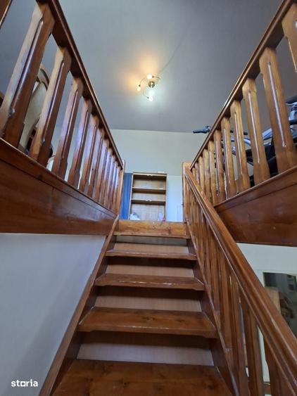 Casă cu 4 camere cu Teren 2600 Mp în Central