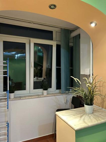 Inchiriez apartament 3 camere - 4