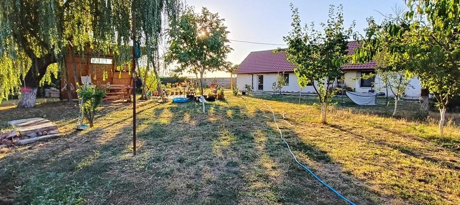 Casă cu 3 camere în Bucovăț