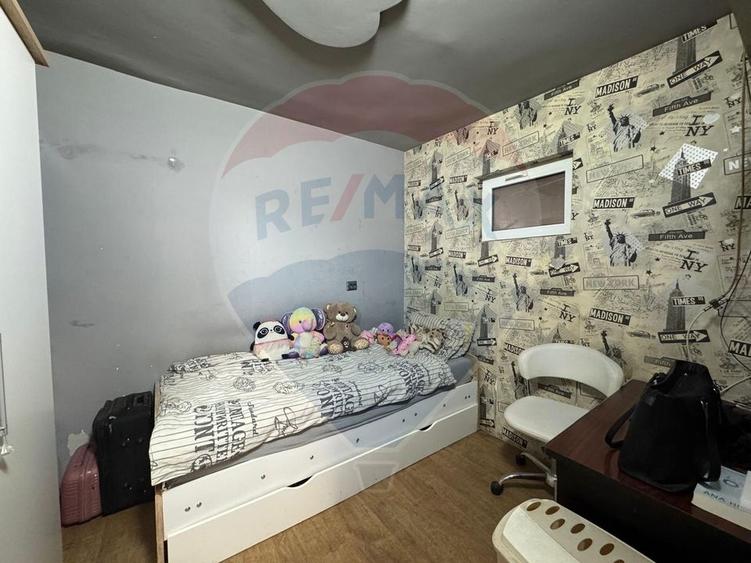 Casă individuală cu 4 camere cu Teren 450 Mp în Șega