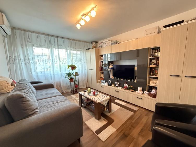 Apartament cu o camera, decomandat, etaj 4 din 5, boxa proprie - Sagului - 1