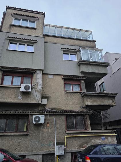 Garsoniera Pache - str. Kiritescu, et 1/3, balcon, supr. 31 mp, centrala proprie - 35