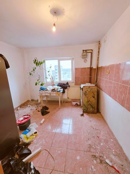 Drumul Taberei Favorit Haiducului etaj 9/10 bloc 1980 decomandat - 8