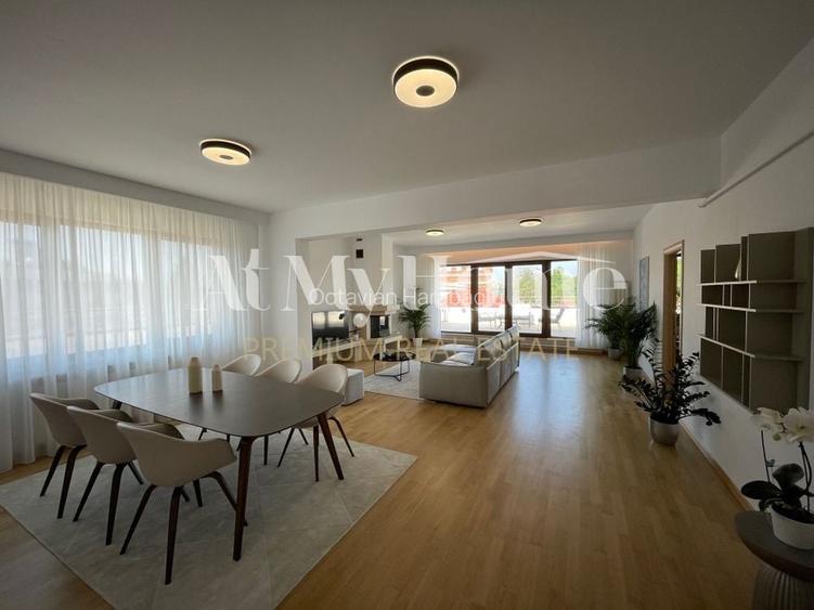 Penthouse superb, spatios cu 5 camere, mobilat partial, 3 parcari, terasa 157mp