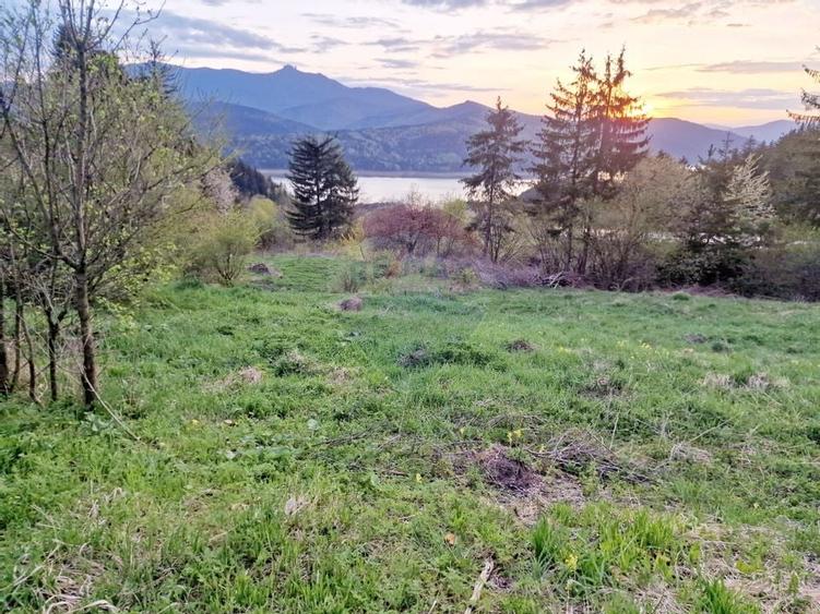 Teren cu vedere la Muntele Ceahlau - 24