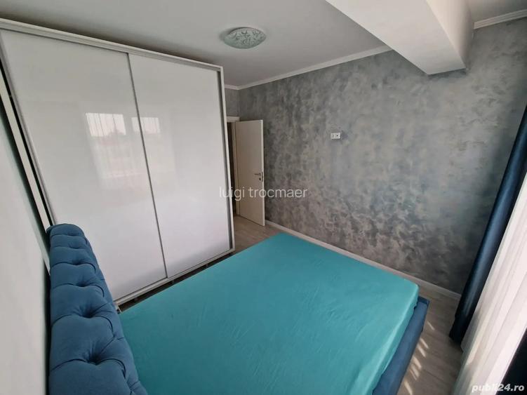 Proprietar Apartament 3 camere mobilat utilat la cheie.