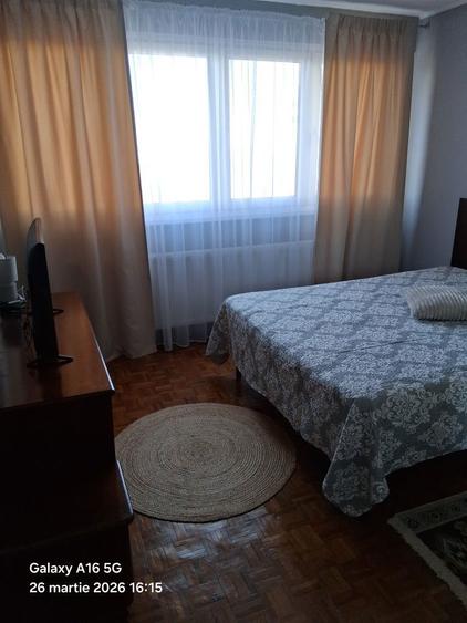 Ap 2 camere,Eroii Revolutiei - 1