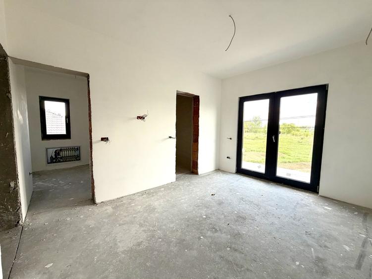 Duplex cu 4 camere cu Canalizare în Dumbrăvița