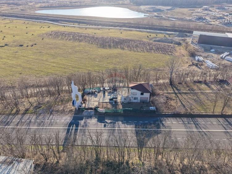 De vanzare casa/spatiu comercial, Calea Romanului - Bacau - 4