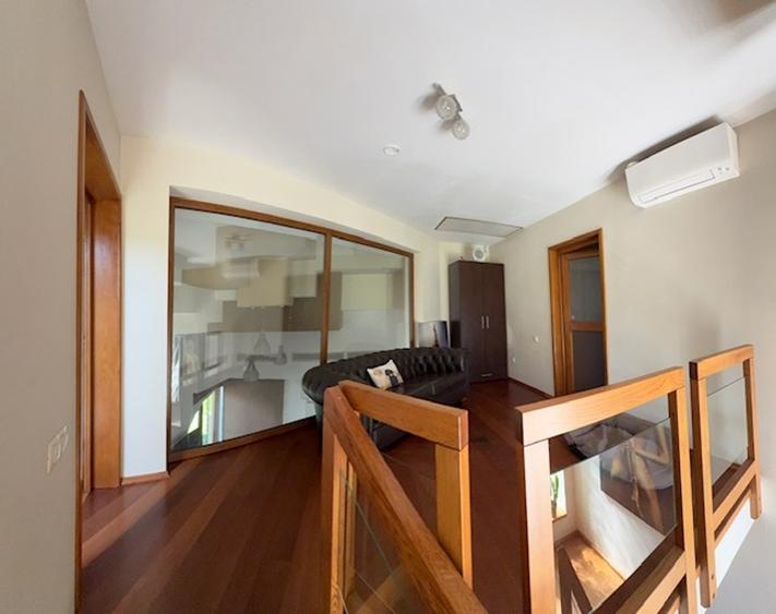 VILA P+E (2008) superba cu piscina si barbeque! - 19