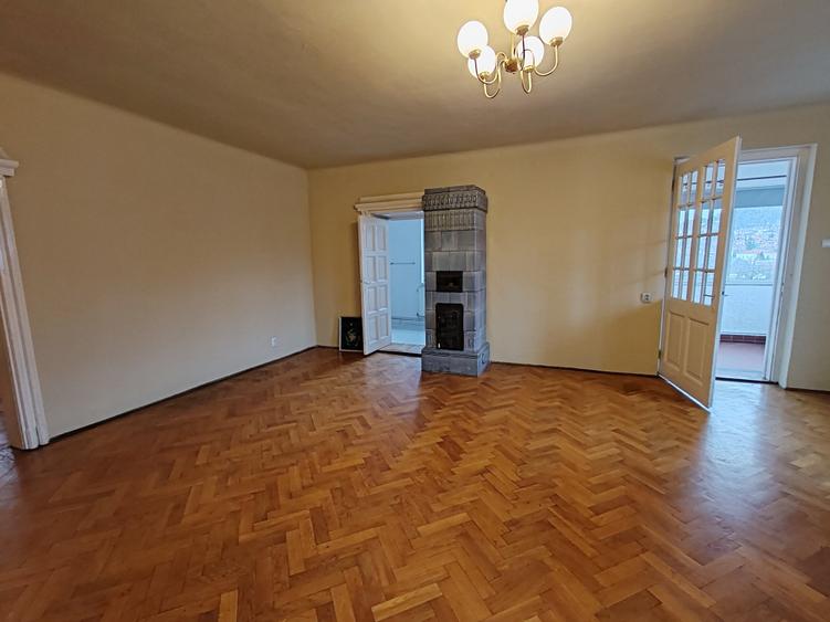 Apartament 3 camere pozitie deosebita zona Colinei - 1