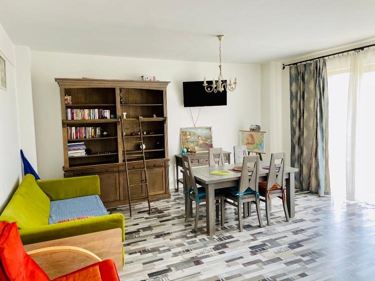Apartament cu 3 camere decomandat, mobilat în Găvana Platou