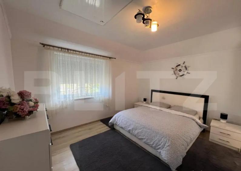 Casa, de vanzare, cu 4 dormitoare + garsoniera, 266 mp util - 5