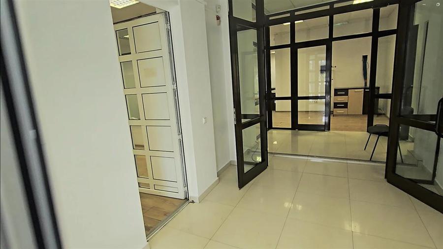 Spatiu de Birouri 180 mp Suceava Zona Metro De Vanzare - 2