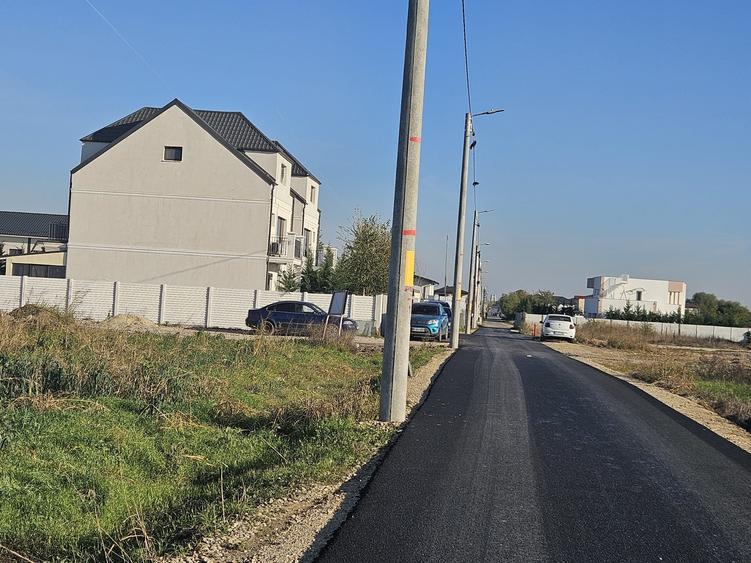 Teren Construcții intravilan de 541 mp, în Odăi